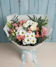 Букет цветов из:  Розы, Лизиантусы и Хризантемы в Новоенисейске