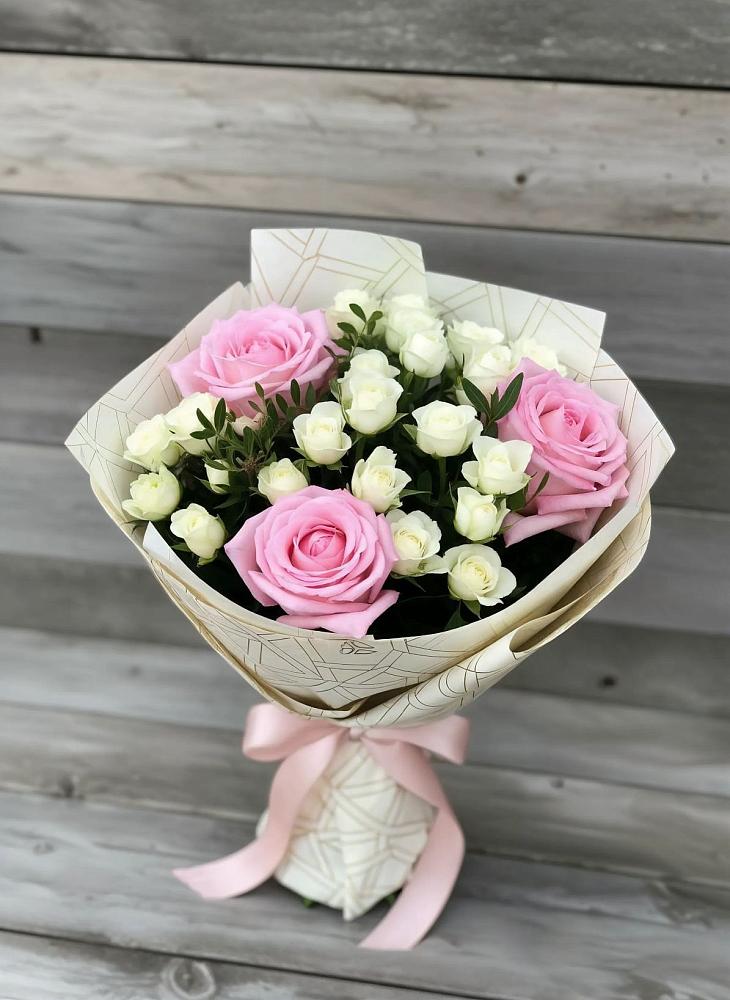 Букет цветов из: Розы в Новоенисейске