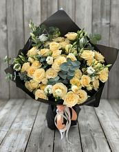 Букет цветов из:  Розы и Лизиантусы в Новоенисейске