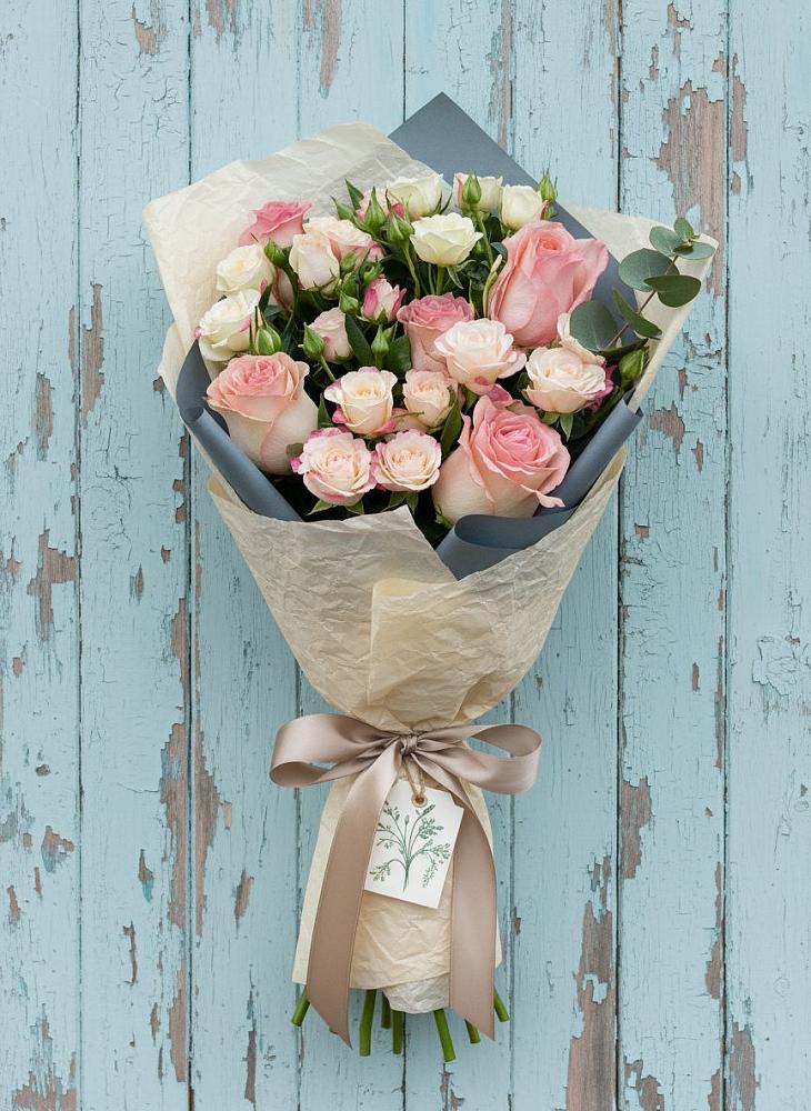 Букет цветов из: Розы в Новоенисейске