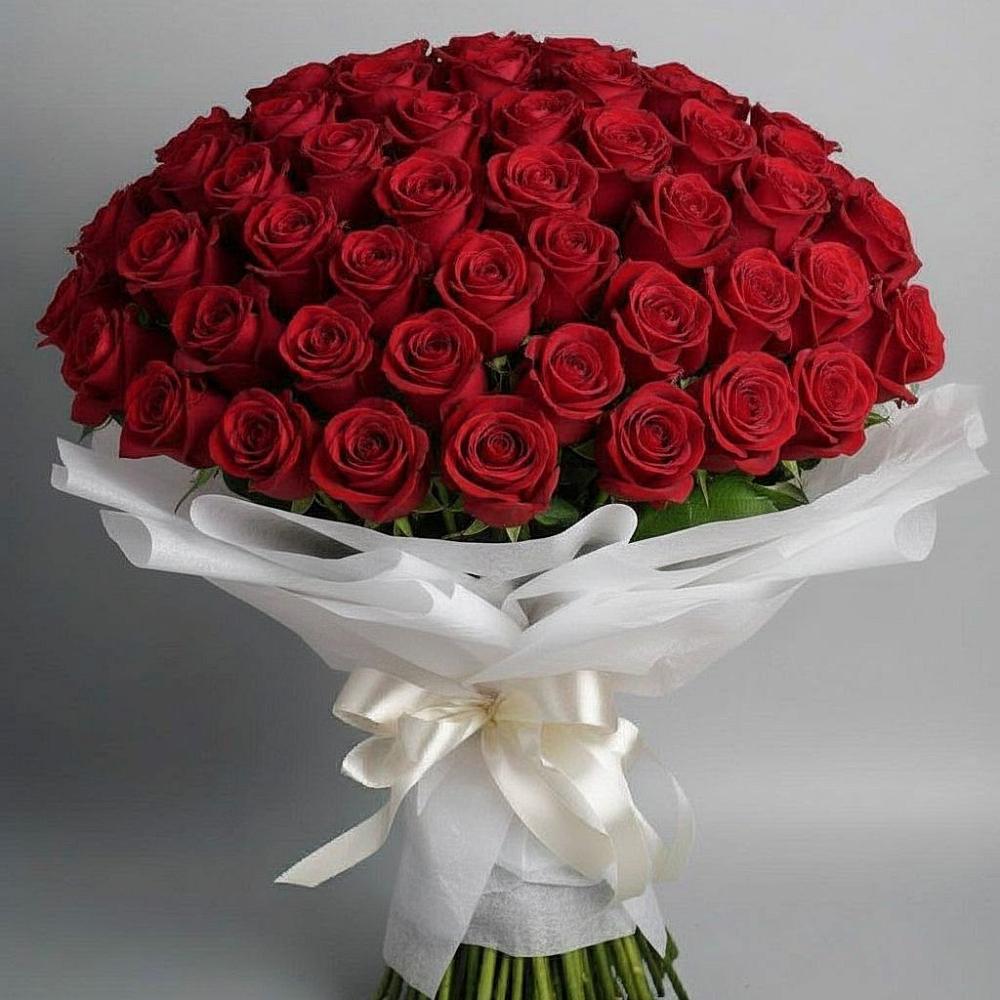 Букет 101 Красная роза Блэк Мэджик в Новоенисейске