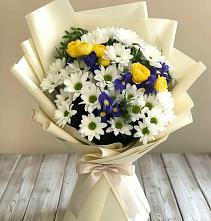Букет цветов из:  Ирисы, Хризантемы и Розы #REPLACE_PRED# Новоенисейске
