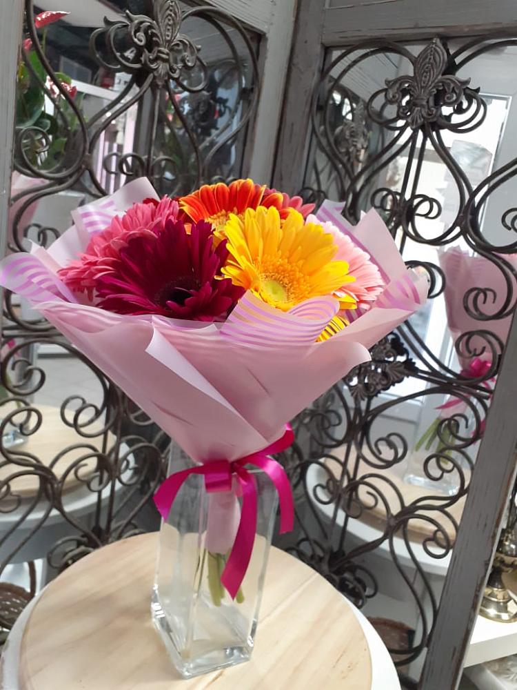 Букет цветов из: Герберы в Новоенисейске