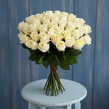 Букет 51 Белая роза Эдлесс Лав в Новоенисейске