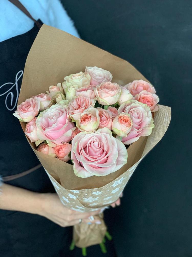 Букет цветов из: Хризантемы и Розы в Новоенисейске