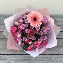 Букет цветов из:  Розы, Герберы и Хризантемы в Новоенисейске