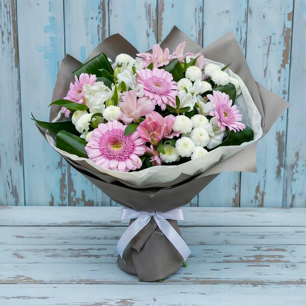 Букет цветов из: Герберы, Альстромерии и Хризантемы в Новоенисейске