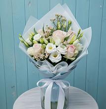 Букет цветов из:  Розы и Лизиантусы #REPLACE_PRED# Новоенисейске