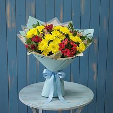 Букет цветов из:  Альстромерии и Хризантемы в Новоенисейске