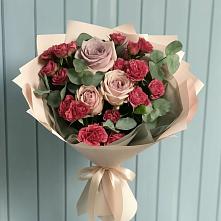 Букет цветов из:  Гвоздики и Розы в Новоенисейске