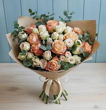 Букет цветов из:  Альстромерии и Розы в Новоенисейске