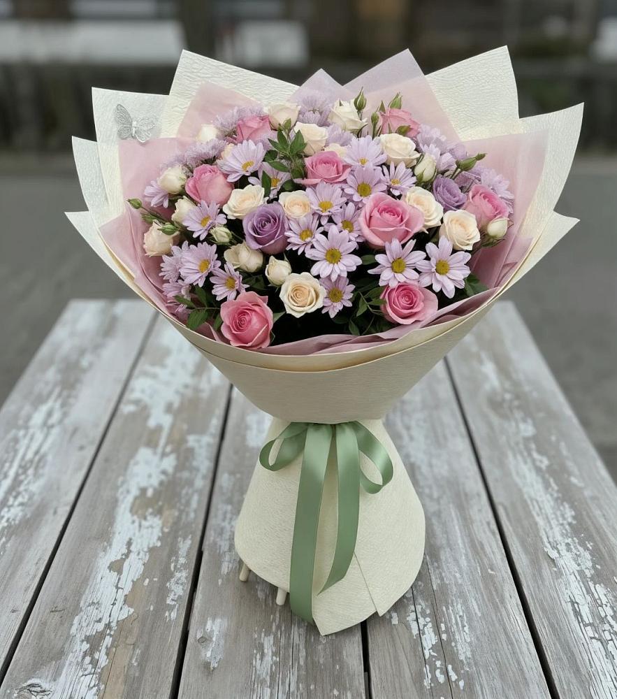 Букет цветов из: Розы и Хризантемы в Новоенисейске